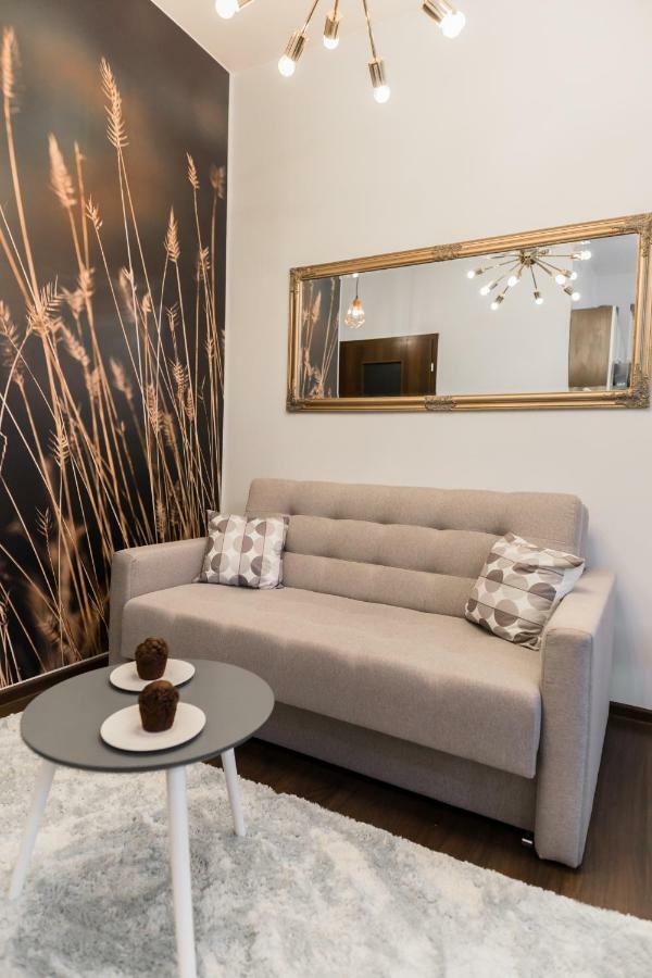 Goldeneye Apartment Center Wroclaw Exterior photo