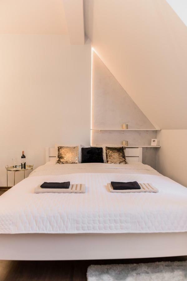 Goldeneye Apartment Center Wroclaw Exterior photo