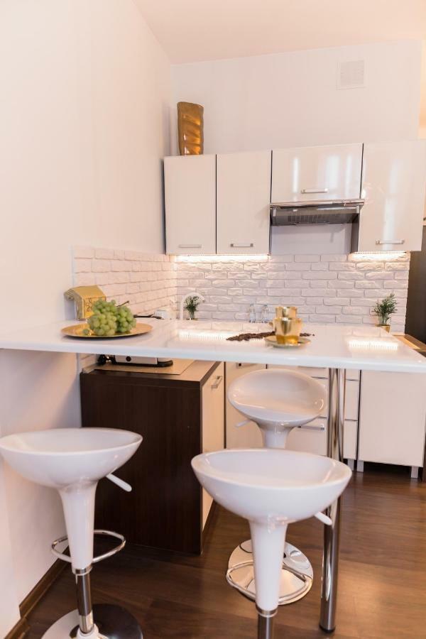 Goldeneye Apartment Center Wroclaw Exterior photo